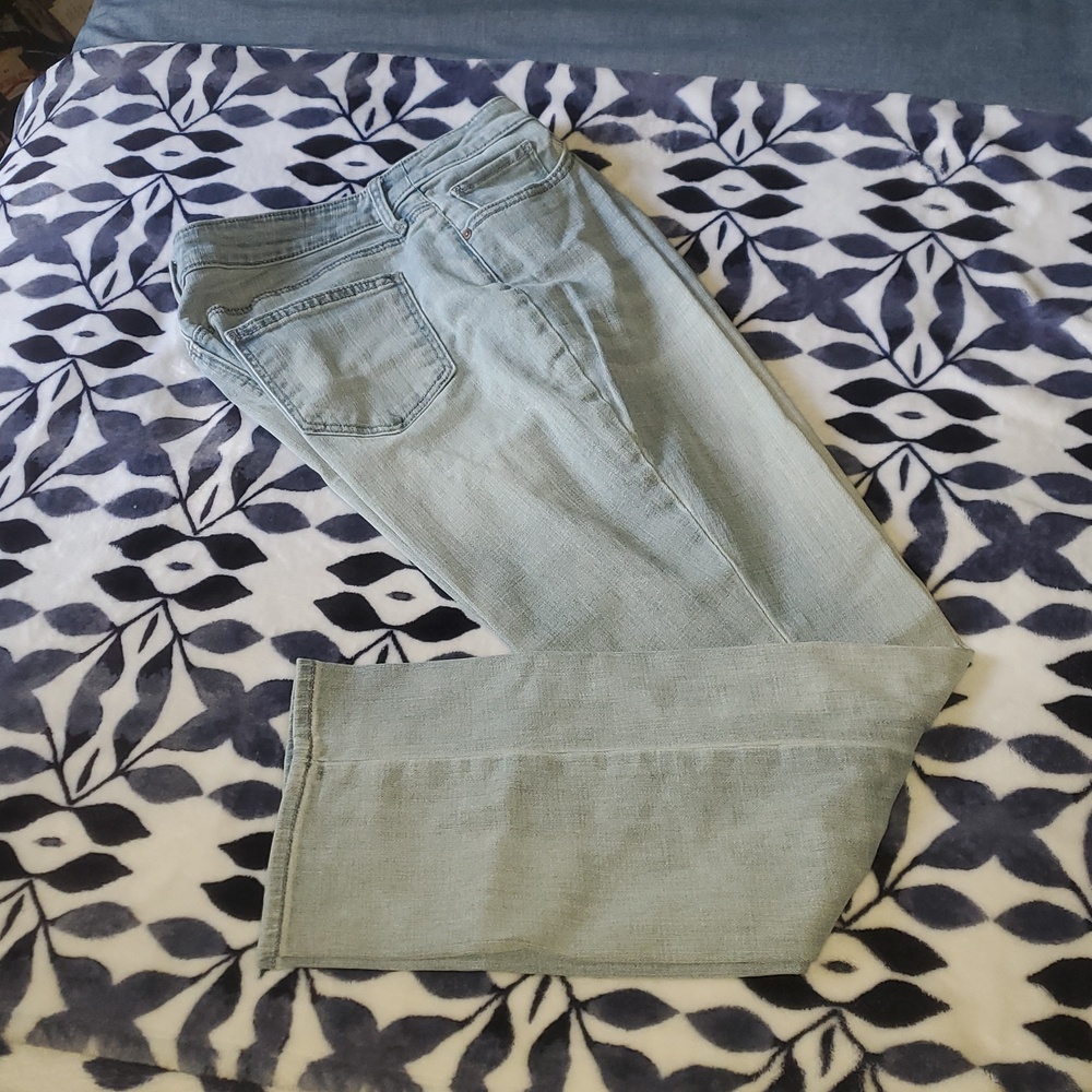 Chico's Light Wash So Slimming Girlfriend Straight-Leg Jeans 10P